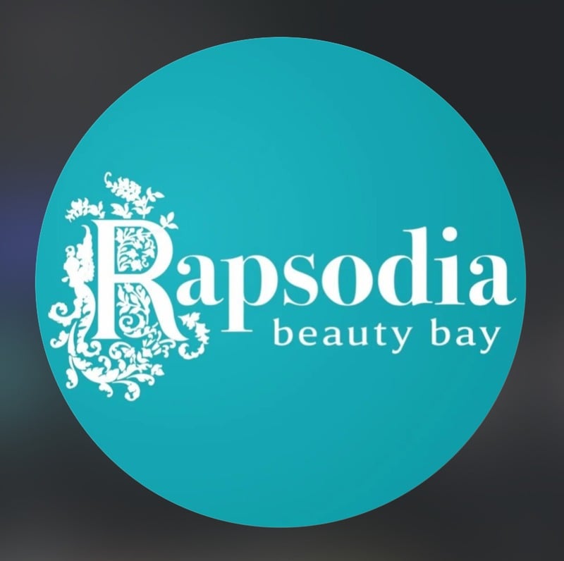 Profile setup & visual identity for beauty clinic